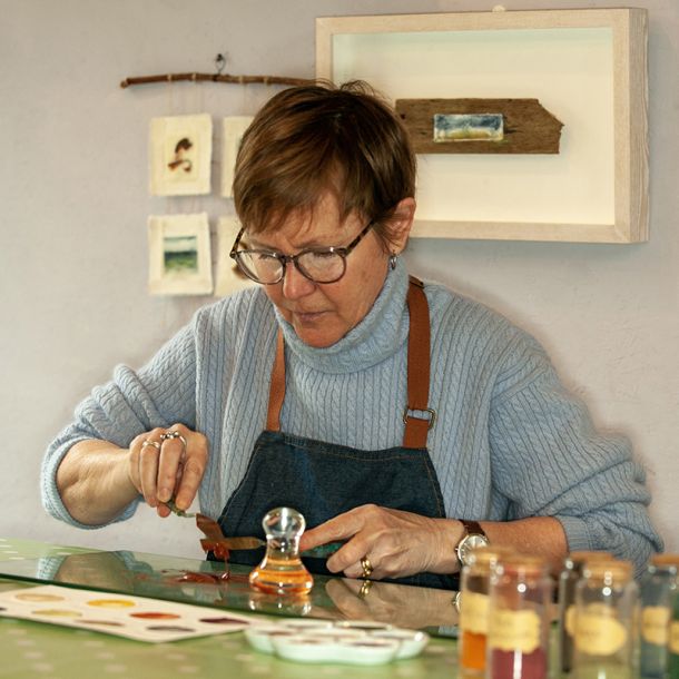 Carol-Harvey-in her studio